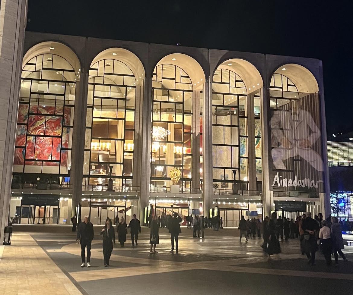 The Metropolitan Opera House at Lincoln Center at night